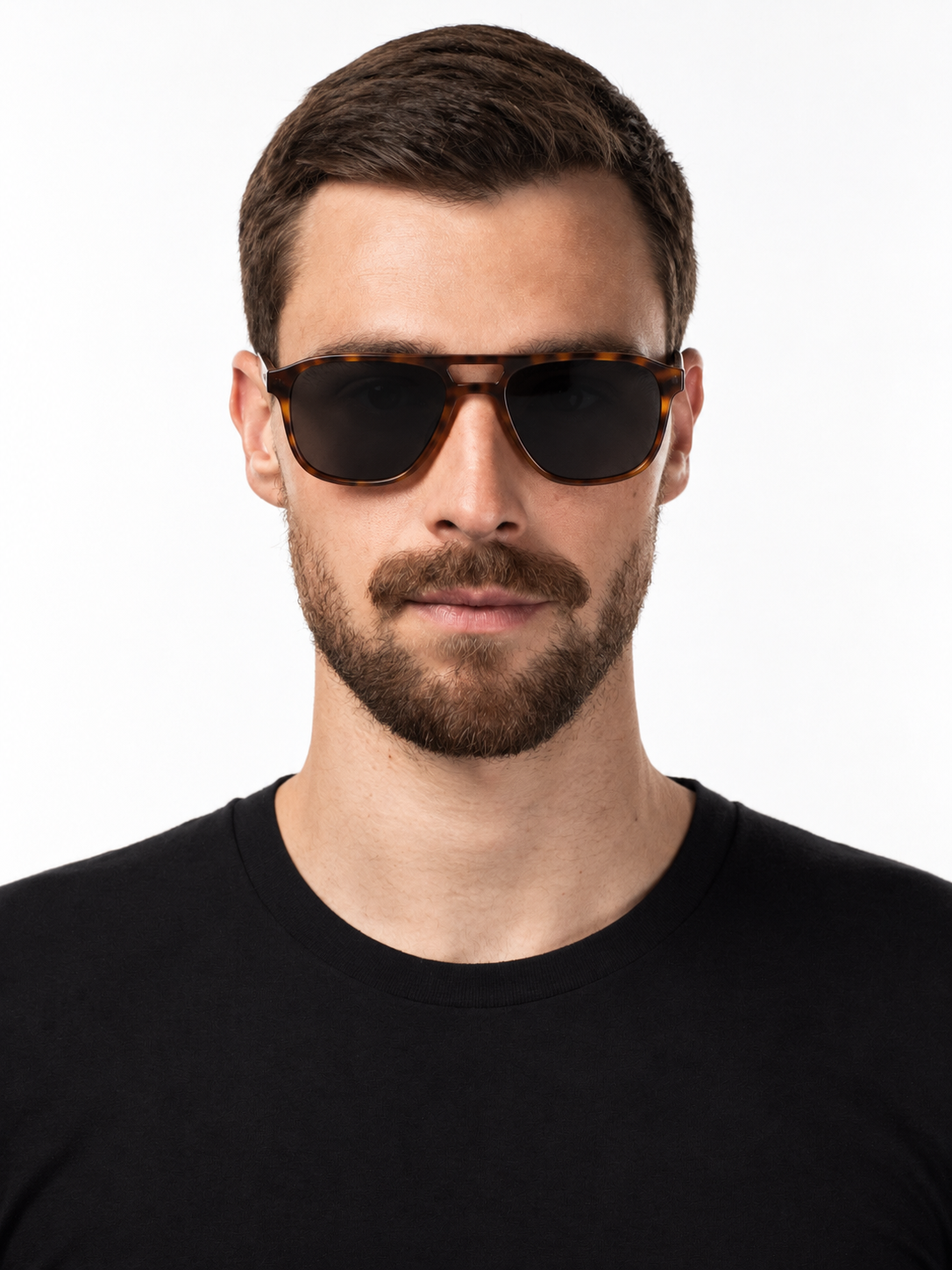 Frame worn by model 4